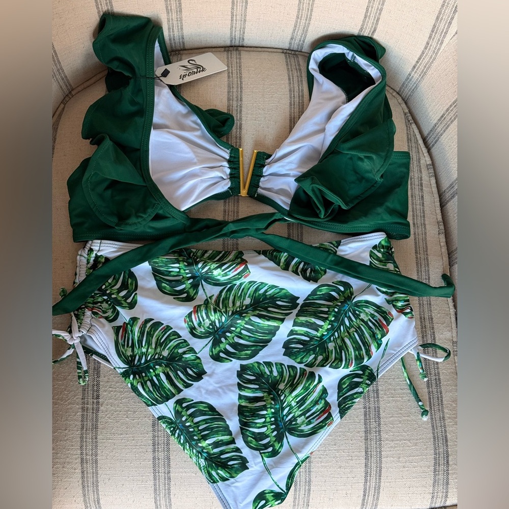 Sporlike Green Leaf Bikini Set - Picture 2 of 4